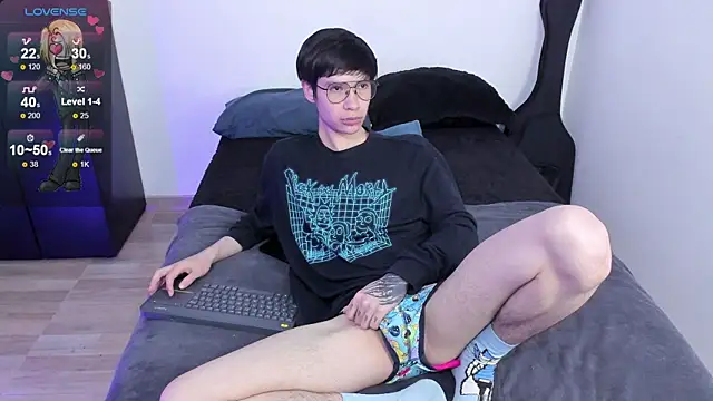 Snapshot of Aventure_Twinks chatting on 03/23/25, 07:09 Aventure Twinks online show from 03/23/25, 07:09