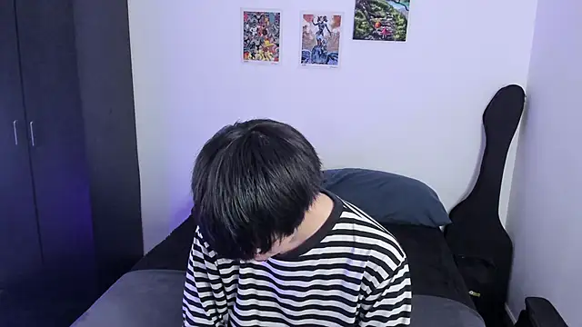 Snapshot of Aventure_Twinks chatting on 10/23/25, 03:06 Aventure Twinks online show from 10/23/25, 03:06