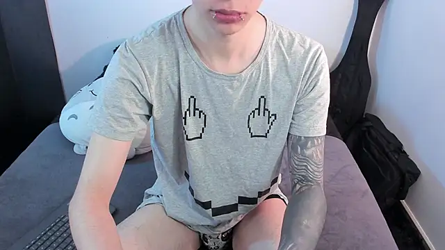 Snapshot of Aventure_Twinks chatting on 02/02/26, 09:46 Aventure Twinks online show from 02/02/26, 09:46