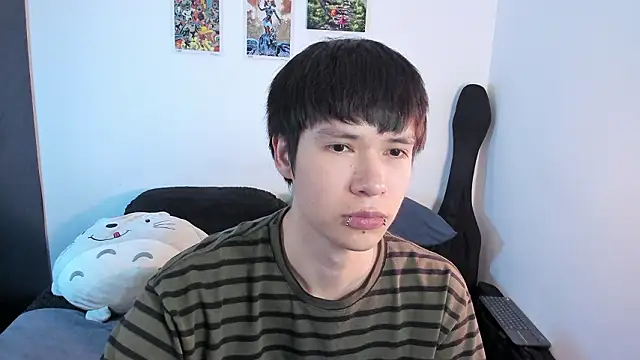 Snapshot of Aventure_Twinks chatting on 02/10/26, 03:54 Aventure Twinks online show from 02/10/26, 03:54