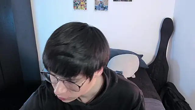 Snapshot of Aventure_Twinks chatting on 02/12/26, 04:29 Aventure Twinks online show from 02/12/26, 04:29