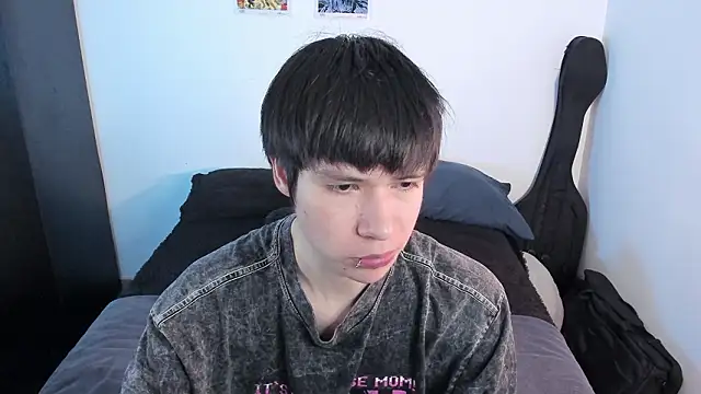 Snapshot of Aventure_Twinks chatting on 02/22/26, 01:51 Aventure Twinks online show from 02/22/26, 01:51