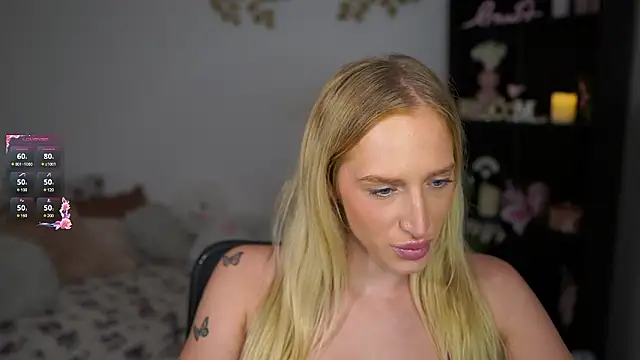 Nicolette  Shea  online show from 12/03/24, 02:05