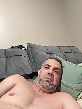 Snapshot of Jhonnygh12 chatting on 10/29/25, 01:52 Jhonnygh12 online show from 10/29/25, 01:52