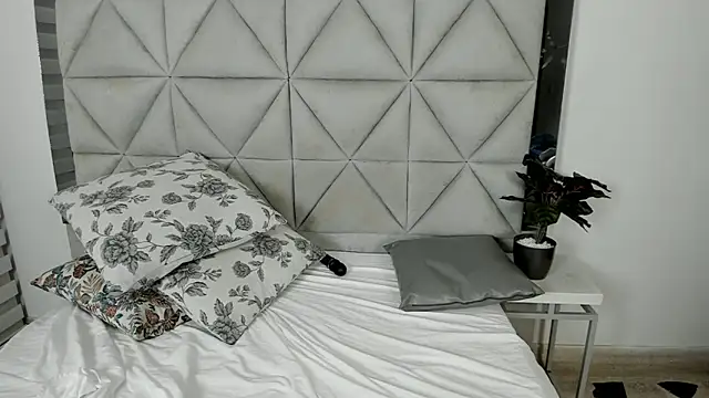 Snapshot of nina_pons chatting on 03/14/25, 01:48 nina pons online show from 03/14/25, 01:48