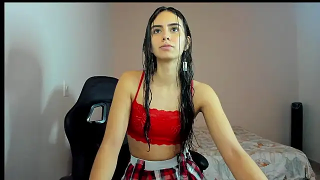 Snapshot of nina_pons chatting on 02/18/26, 09:44 nina pons online show from 02/18/26, 09:44