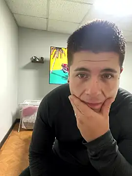 Snapshot of alienslian chatting on 01/18/26, 10:57 alienslian online show from 01/18/26, 10:57