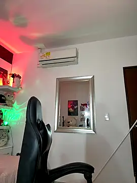 ZarahEvans online show from 11/25/25, 08:31