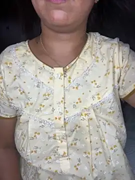 Snapshot of kannadatelugugirl chatting on 03/28/26, 10:04 kannadatelugugirl online show from 03/28/26, 10:04