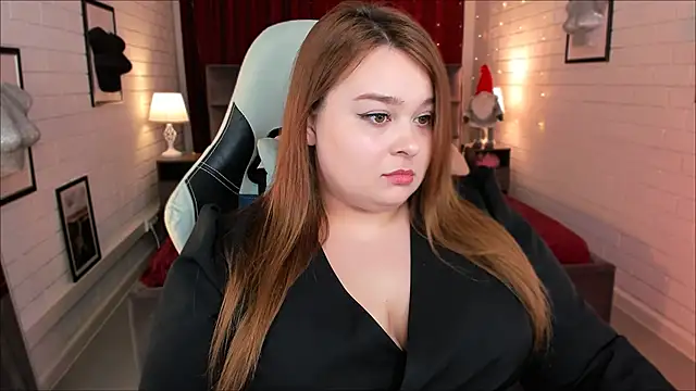 Snapshot of KimberlyMaran chatting on 02/09/25, 01:14 KimberlyMaran online show from 02/09/25, 01:14