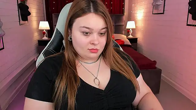 Snapshot of KimberlyMaran chatting on 02/26/25, 09:10 KimberlyMaran online show from 02/26/25, 09:10