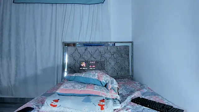 Snapshot of Muscle_King_Cum chatting on 01/28/25, 12:32 Muscle King Cum online show from 01/28/25, 12:32