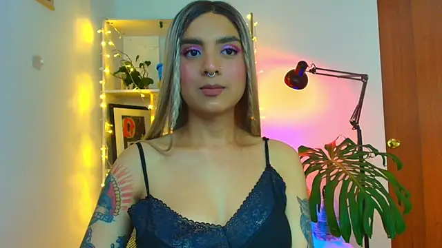 Yeriawaddell  online show from 01/28/25, 11:50