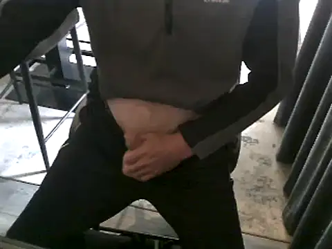 hornyman18cm39 online show from 06/12/26, 10:58