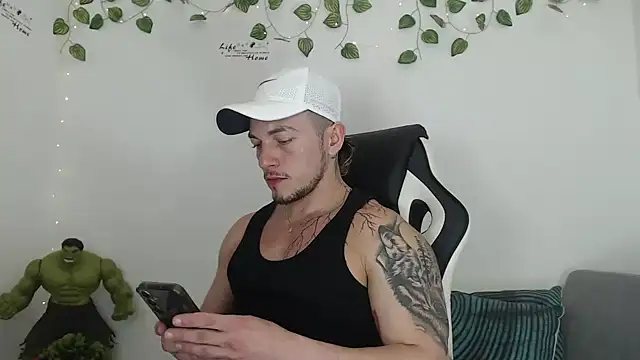 Snapshot of Angel_bran chatting on 12/20/25, 05:31 Angel bran online show from 12/20/25, 05:31