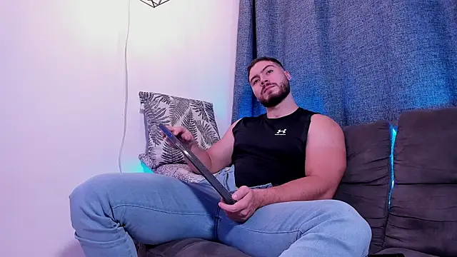 SebastianVilla  online show from 02/11/25, 11:22