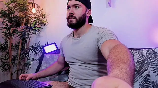 SebastianVilla  online show from 06/24/26, 11:04