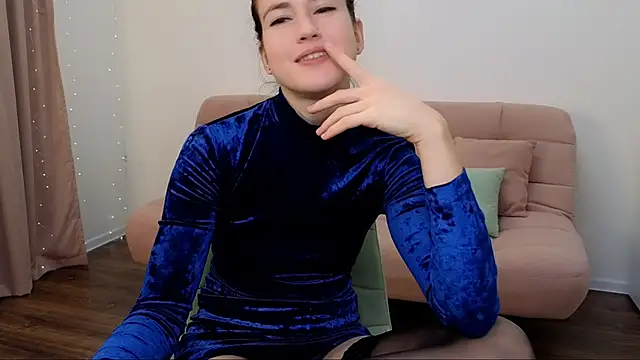 AliciaNewell online show from 12/29/24, 12:01