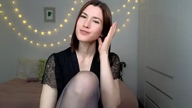 AliciaNewell online show from 06/09/26, 07:25