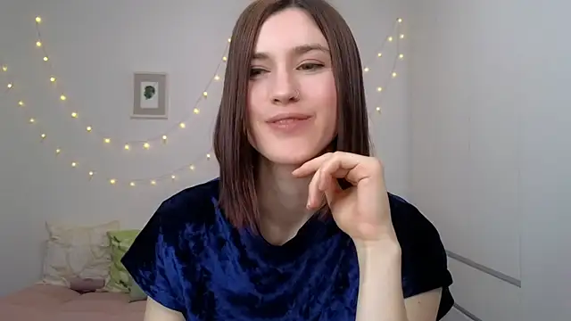 AliciaNewell online show from 06/13/26, 04:43