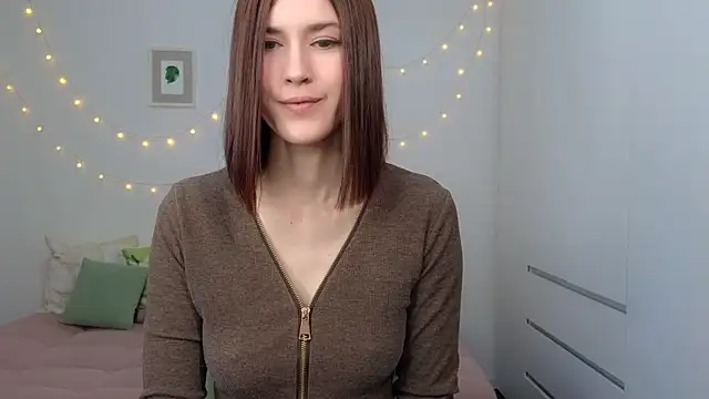AliciaNewell online show from 06/14/26, 04:58