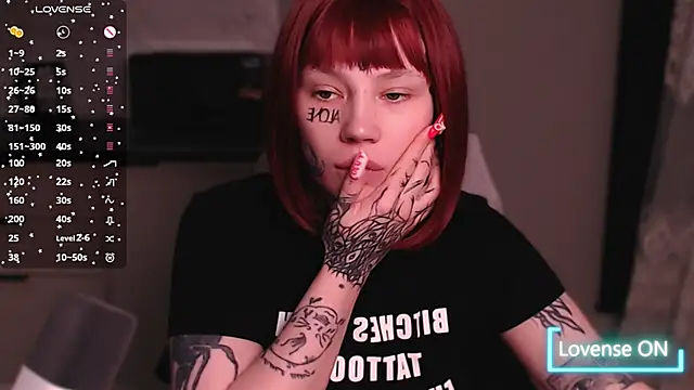 Snapshot of tradishka chatting on 03/19/25, 12:59 tradishka online show from 03/19/25, 12:59