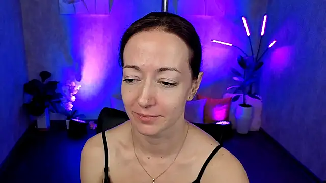 Snapshot of kimberlyray777 chatting on 02/18/25, 04:59 kimberlyray777 online show from 02/18/25, 04:59