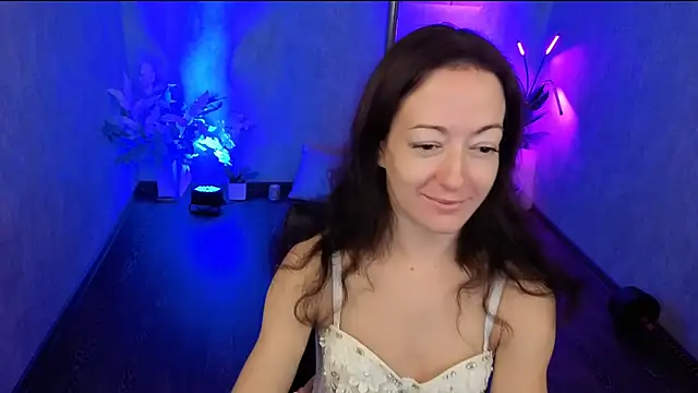 Snapshot of kimberlyray777 chatting on 10/01/25, 04:07 kimberlyray777 online show from 10/01/25, 04:07