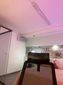 Snapshot of Emilia_Bakerr chatting on 12/29/24, 09:30 Emilia Bakerr online show from 12/29/24, 09:30