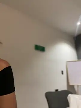 Snapshot of Emilia_Bakerr chatting on 02/07/25, 06:24 Emilia Bakerr online show from 02/07/25, 06:24