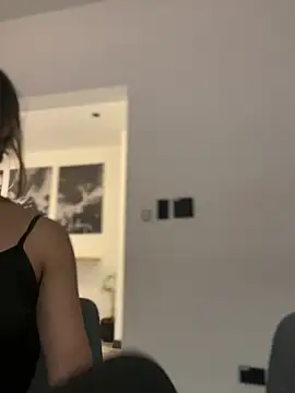 Snapshot of Emilia_Bakerr chatting on 02/18/25, 06:15 Emilia Bakerr online show from 02/18/25, 06:15