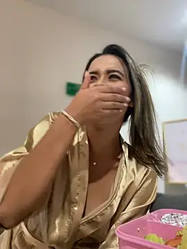 Snapshot of Emilia_Bakerr chatting on 03/11/25, 06:19 Emilia Bakerr online show from 03/11/25, 06:19