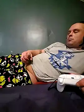 Snapshot of Dut421@xh chatting on 11/24/25, 09:58 Dut421xh online show from 11/24/25, 09:58