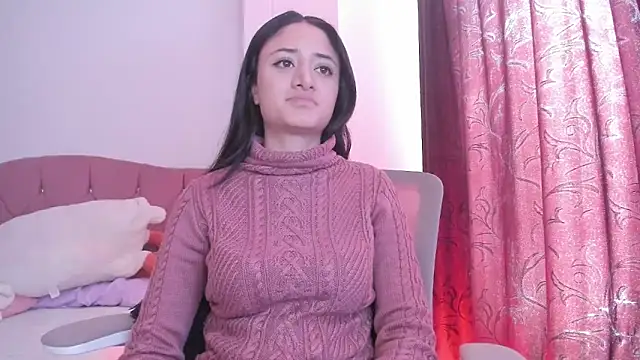 Snapshot of _Caroliinee_ chatting on 11/23/25, 05:02 Caroliinee online show from 11/23/25, 05:02