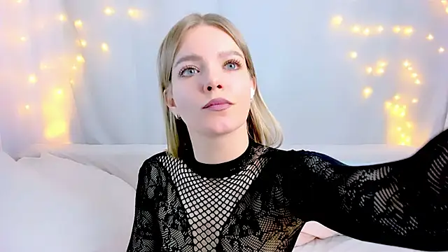 Snapshot of Lily_Daviss chatting on 02/11/26, 03:00 Lily Daviss online show from 02/11/26, 03:00