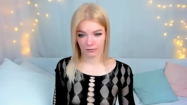 Snapshot of Lily_Daviss chatting on 03/12/26, 02:50 Lily Daviss online show from 03/12/26, 02:50