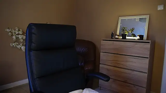 KaylaLaine online show from 11/22/25, 07:18