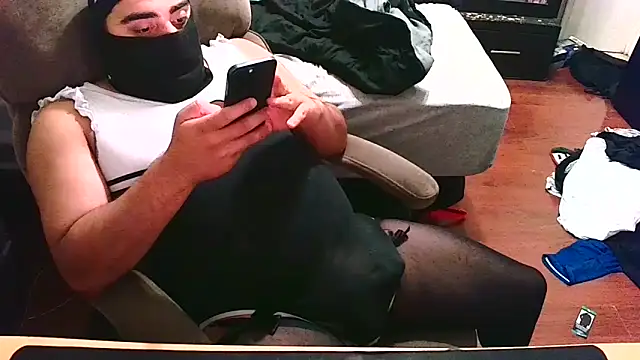 Snapshot of babykayla972 chatting on 10/06/25, 09:07 babykayla972 online show from 10/06/25, 09:07