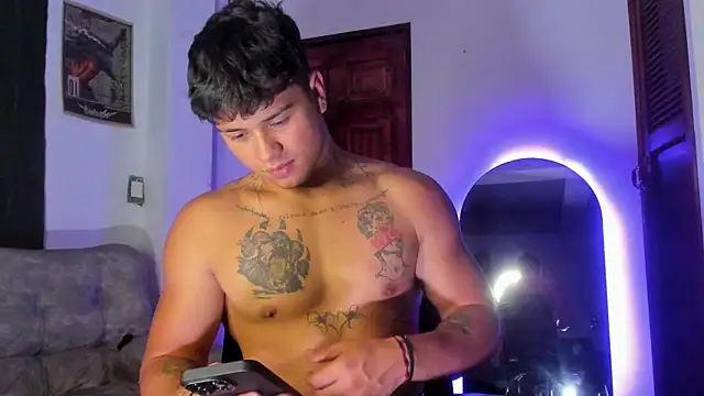 Dominic Biker   online show from 05/06/26, 03:57