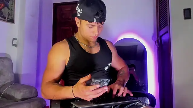 Dominic Biker   online show from 06/23/26, 02:31