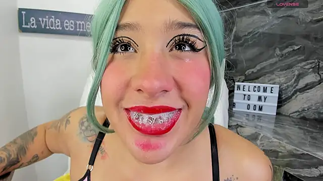 miss danika online show from 11/20/25, 11:10