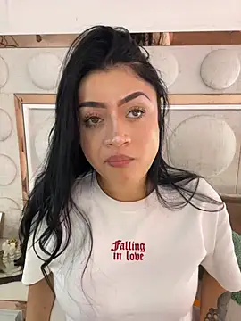 lucianaroy online show from 03/05/25, 09:48