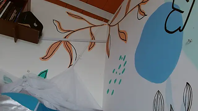 Snapshot of lupita84 chatting on 12/20/25, 06:15 lupita84 online show from 12/20/25, 06:15