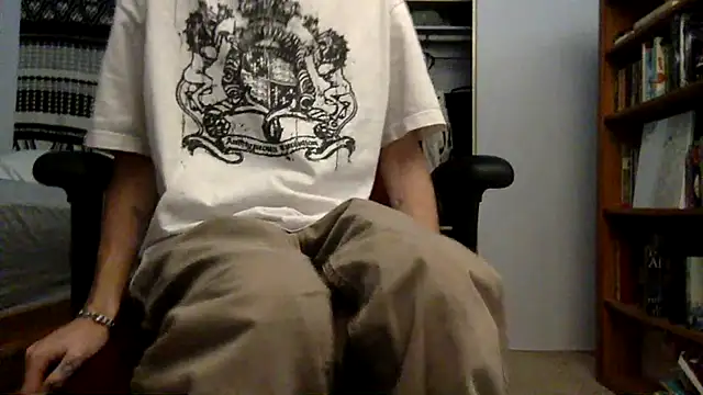 Snapshot of spicylaboi chatting on 12/05/25, 01:47 spicylaboi online show from 12/05/25, 01:47