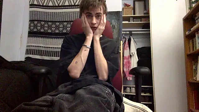 Snapshot of spicylaboi chatting on 01/08/26, 05:43 spicylaboi online show from 01/08/26, 05:43