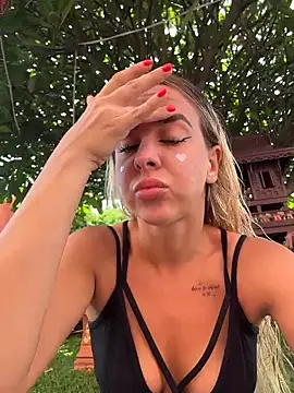 LikaCat online show from 05/13/26, 02:09