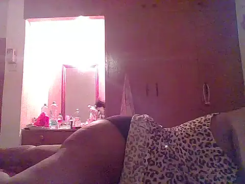 Snapshot of Shaz_brown chatting on 03/01/26, 11:07 Shaz brown online show from 03/01/26, 11:07