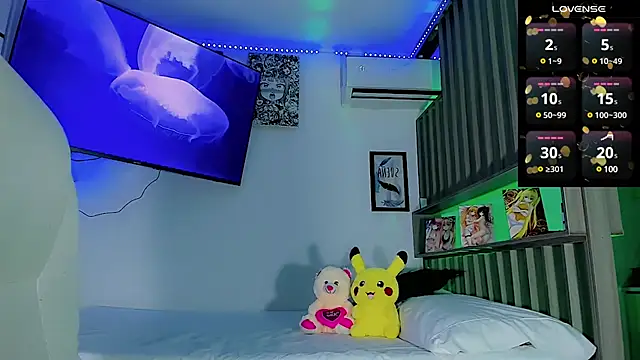 Snapshot of Ashlycuute chatting on 03/23/25, 08:48 Ashlycuute online show from 03/23/25, 08:48