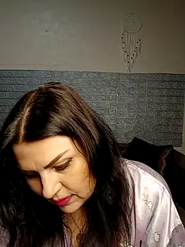 kataleya94 online show from 12/16/25, 04:01