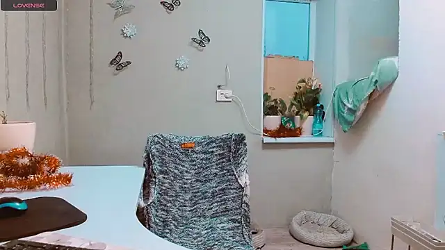 Snapshot of RosaJil chatting on 12/09/24, 02:06 RosaJil online show from 12/09/24, 02:06